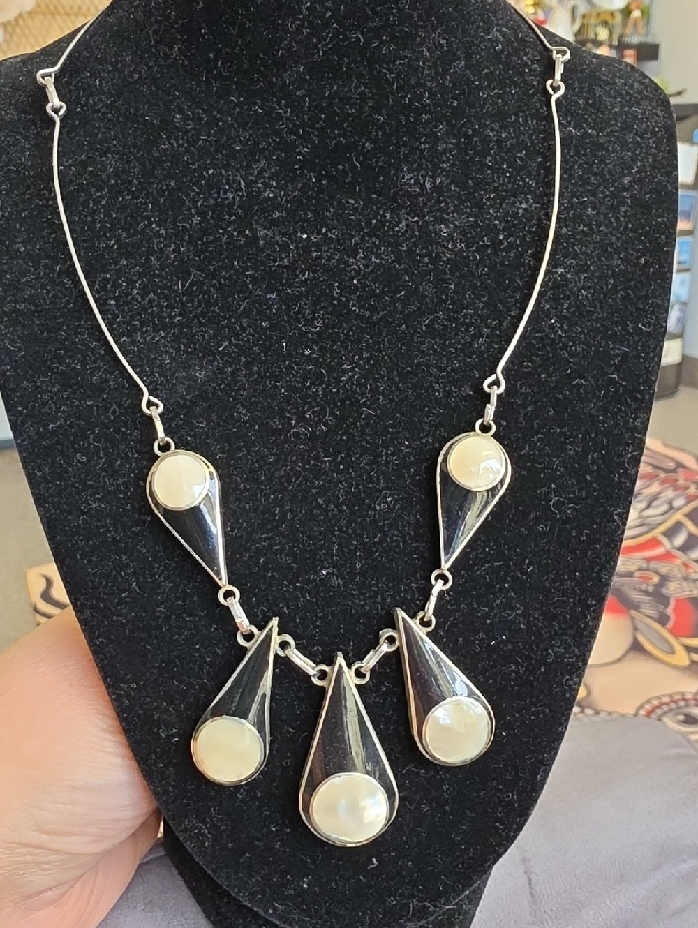 Vtg Black Enamel And Mother of Pearl Teardrop Necklace ,silver Tone Chain 1970